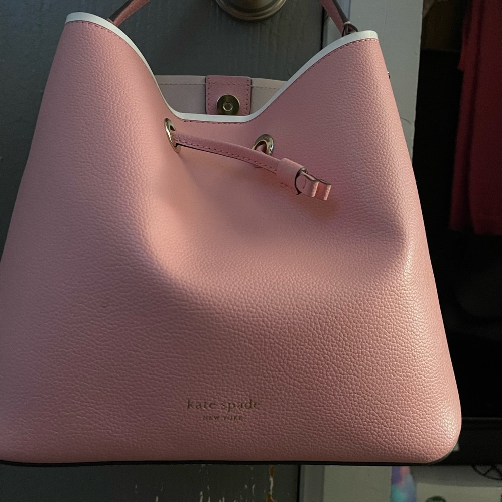 Kate spade tote/crossbody w/wristlet